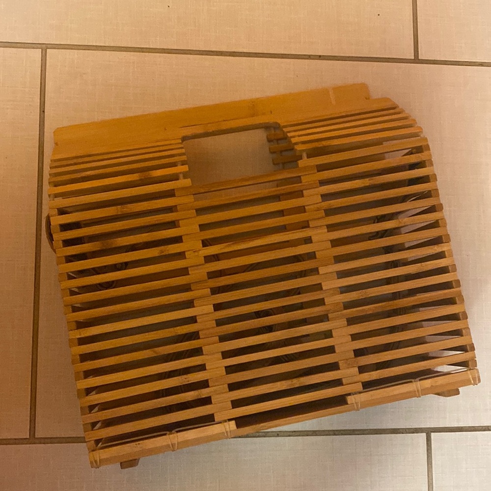 Bamboo bag with straps